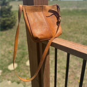 Duluth Trading Company Leather Crossbody Bag